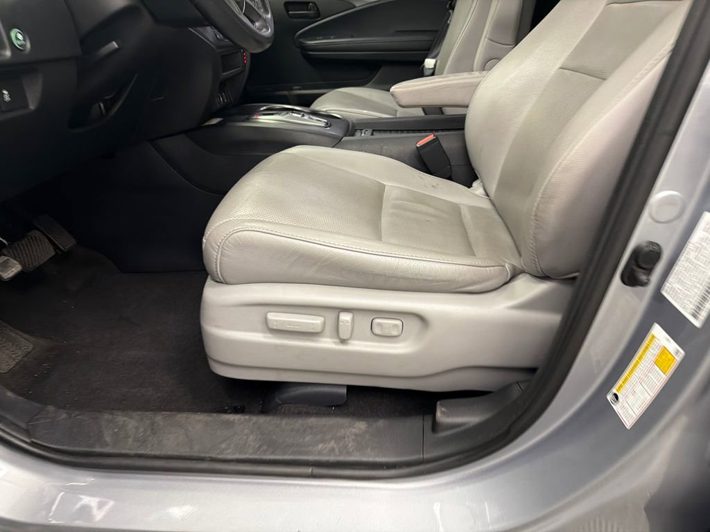 Used 2023 Honda Passport EX-L image 10