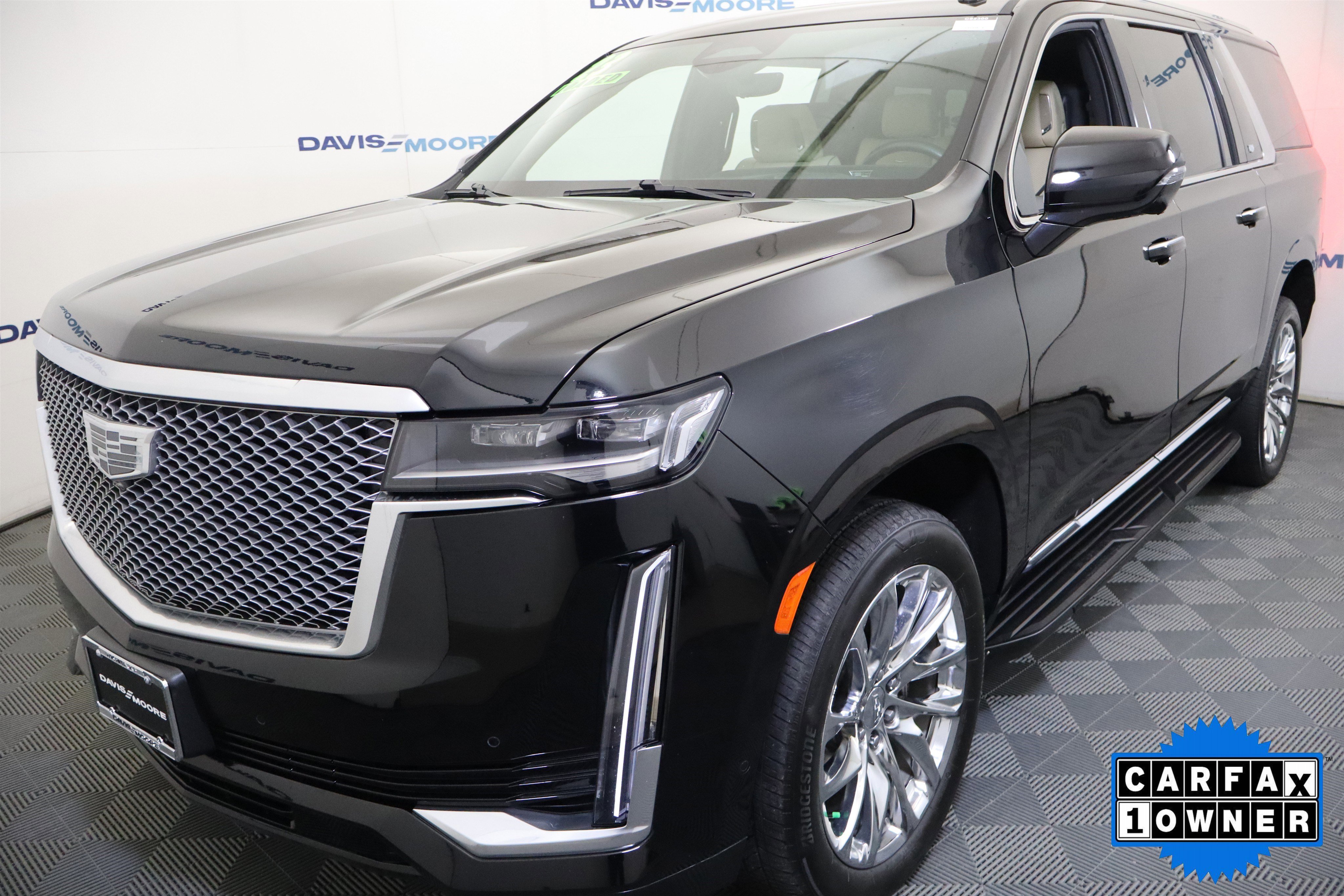 Used 2023 Cadillac Escalade ESV Premium Luxury w/ LPO, Radiant Package image 13