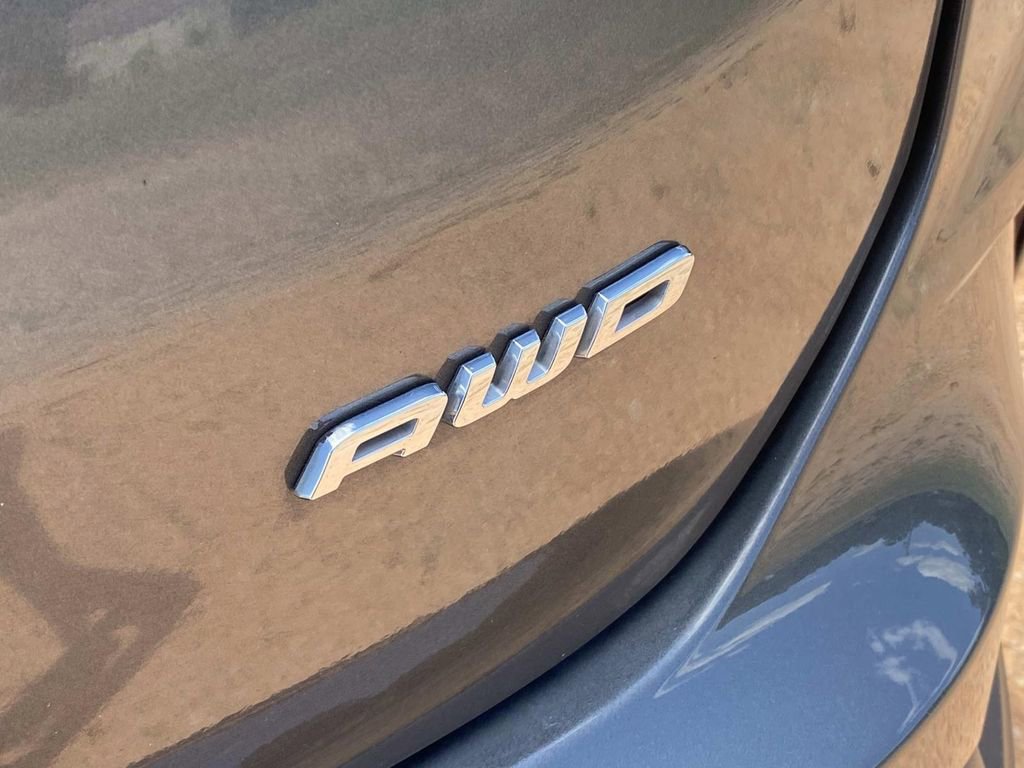 Used 2024 Ford Edge Titanium image 10