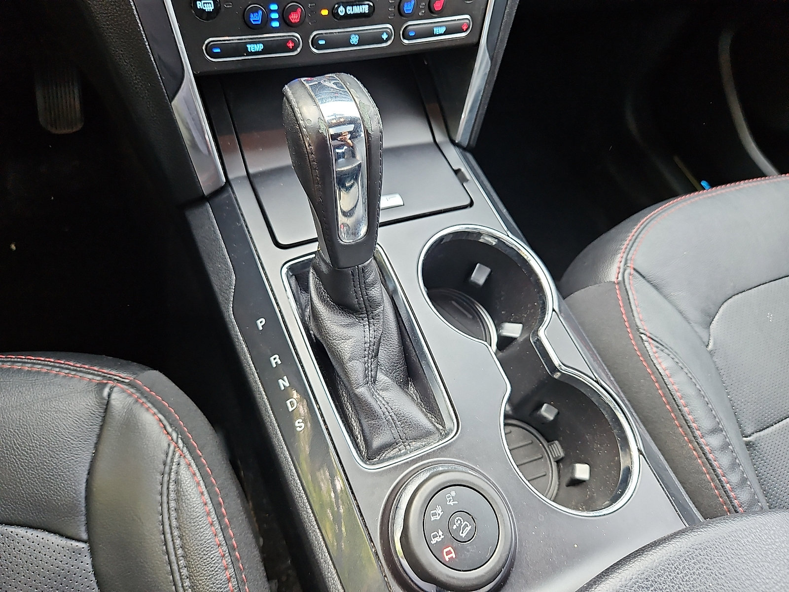 Used 2019 Ford Explorer Sport w/ Equipment Group 401A AWD/4WD image 16