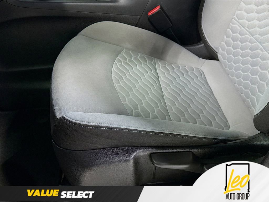 Used 2018 Chevrolet Equinox LS image 18