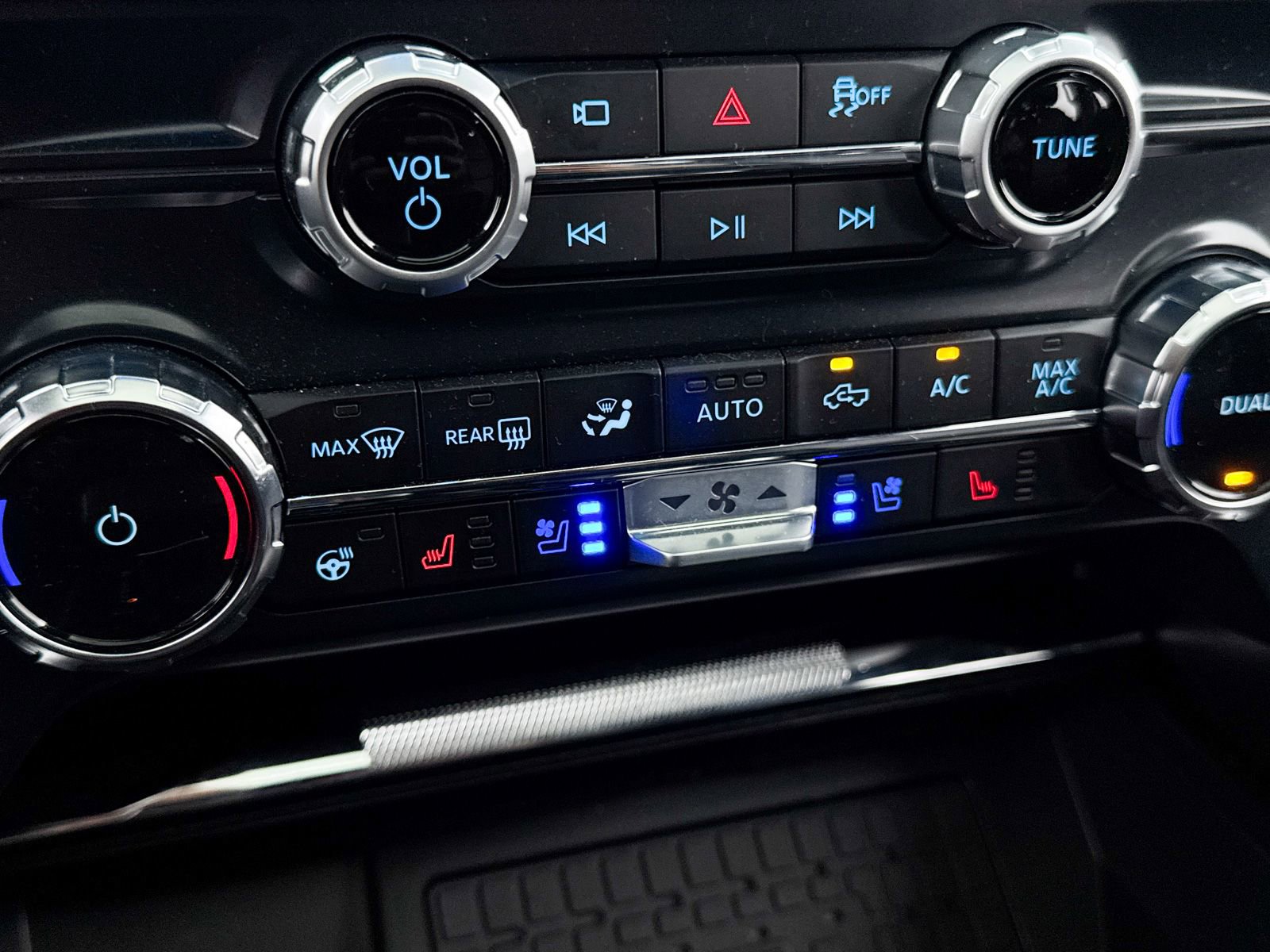 Used 2025 Ford F150 Raptor image 25