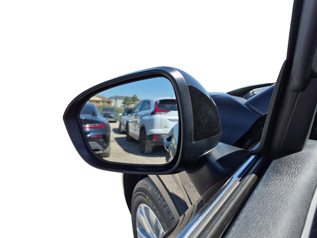 New 2026 Mitsubishi Outlander ES image 18