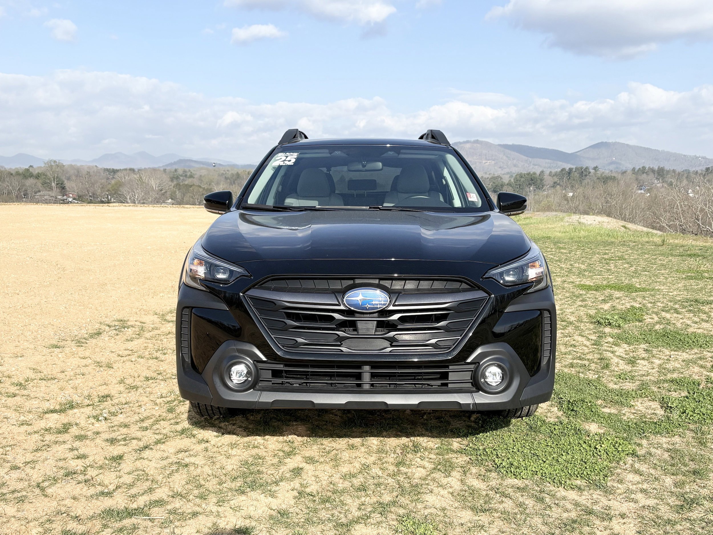 Used 2025 Subaru Outback Premium image 2