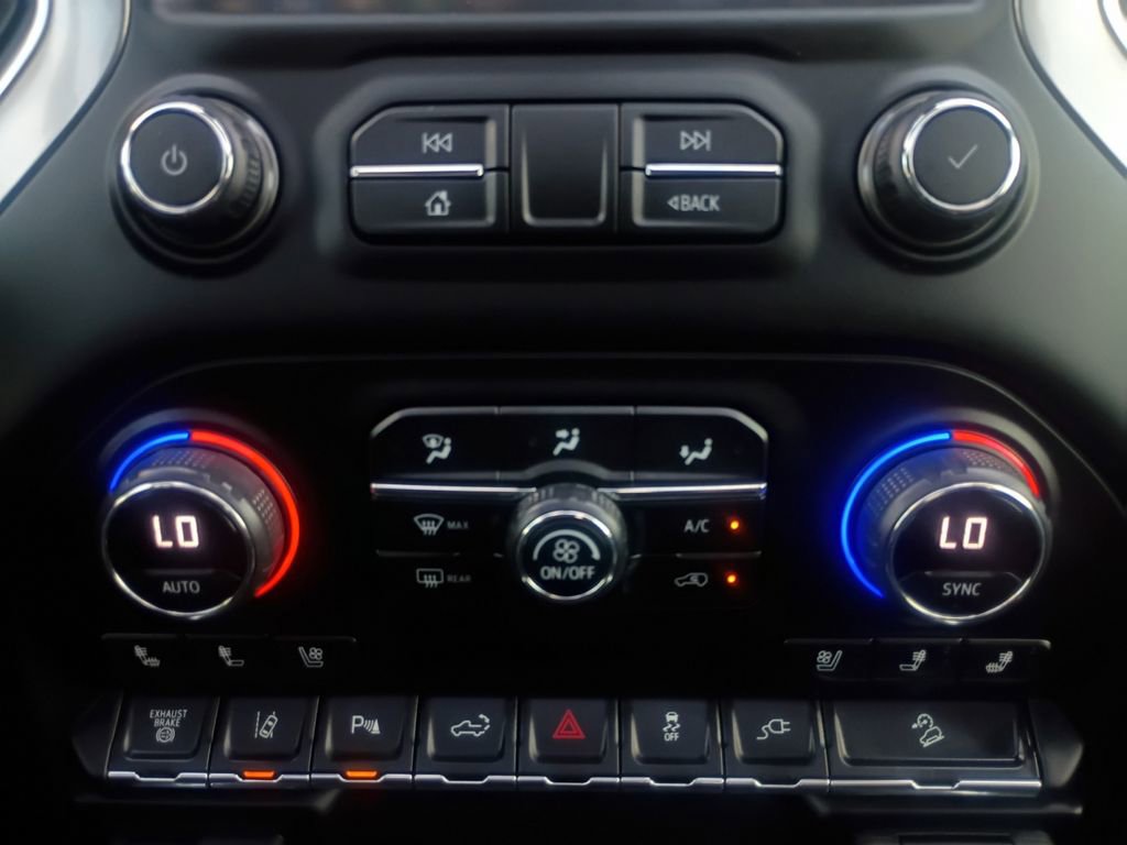 Used 2021 Chevrolet Silverado 2500 LTZ w/ LTZ Premium Package image 4