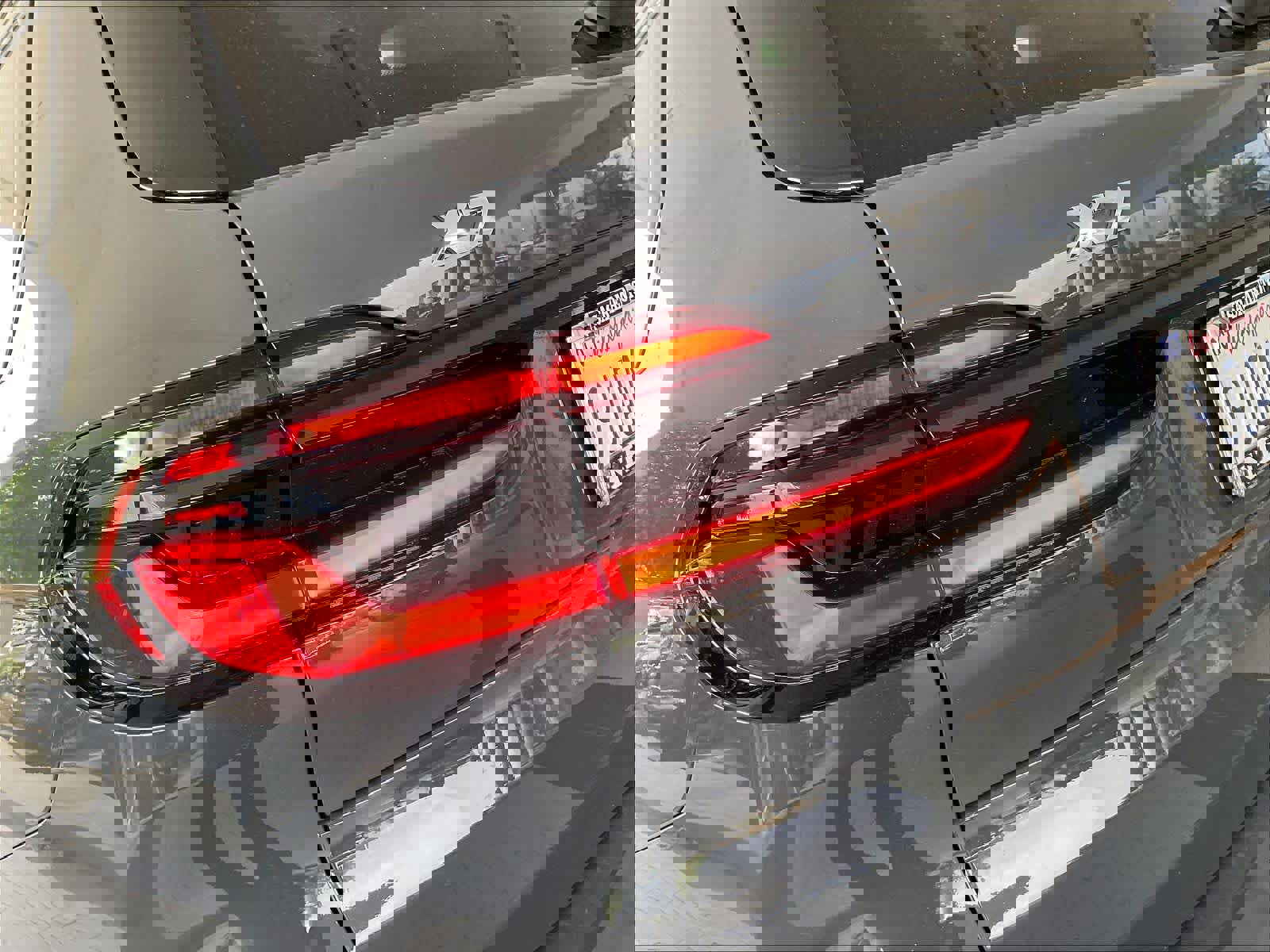 Used 2024 BMW X7 M60i w/ Executive Package image 30