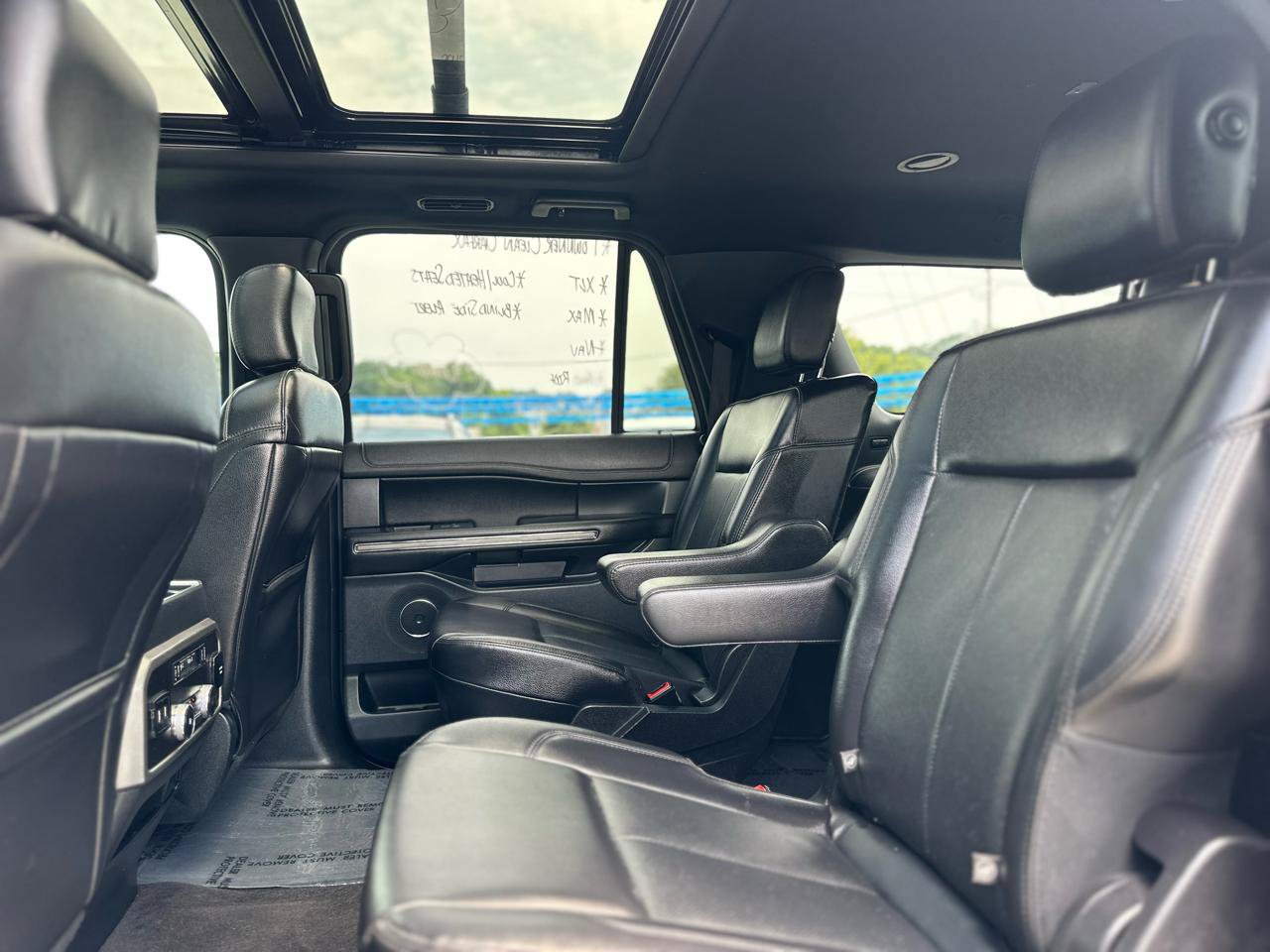 Used 2020 Ford Expedition Max XLT w/ Equipment Group 202A RWD image 14