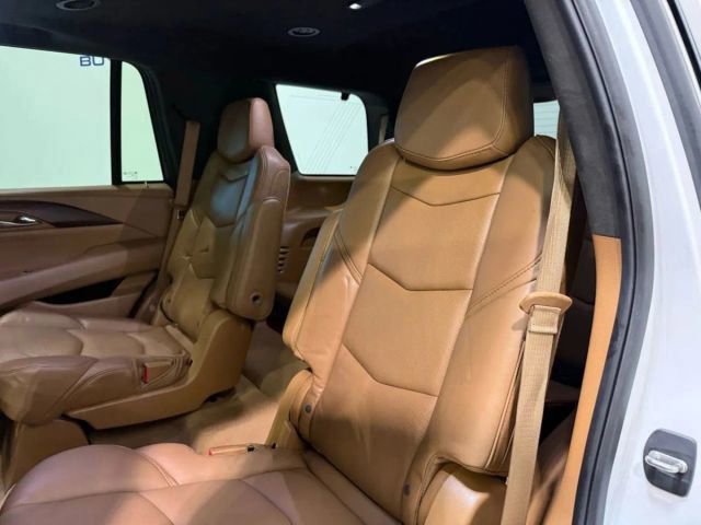 Used 2017 Cadillac Escalade Platinum image 13