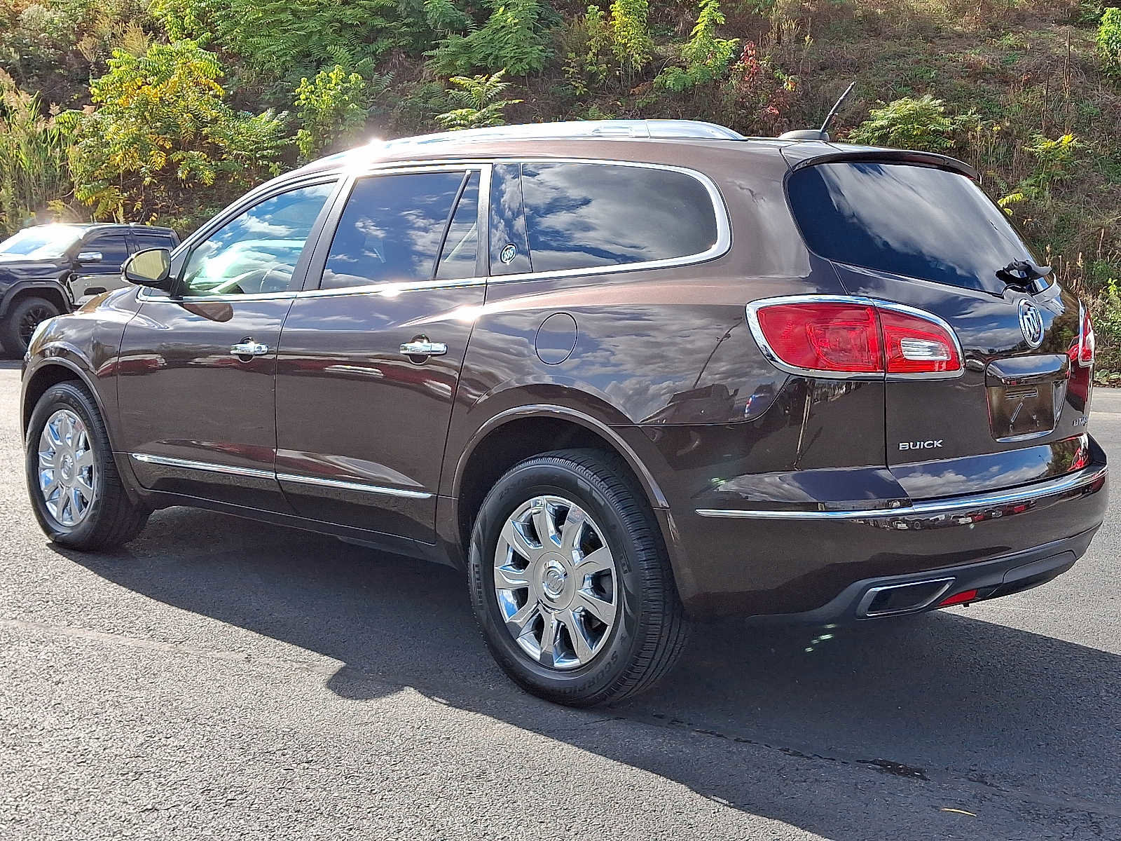 Used 2017 Buick Enclave Leather image 5