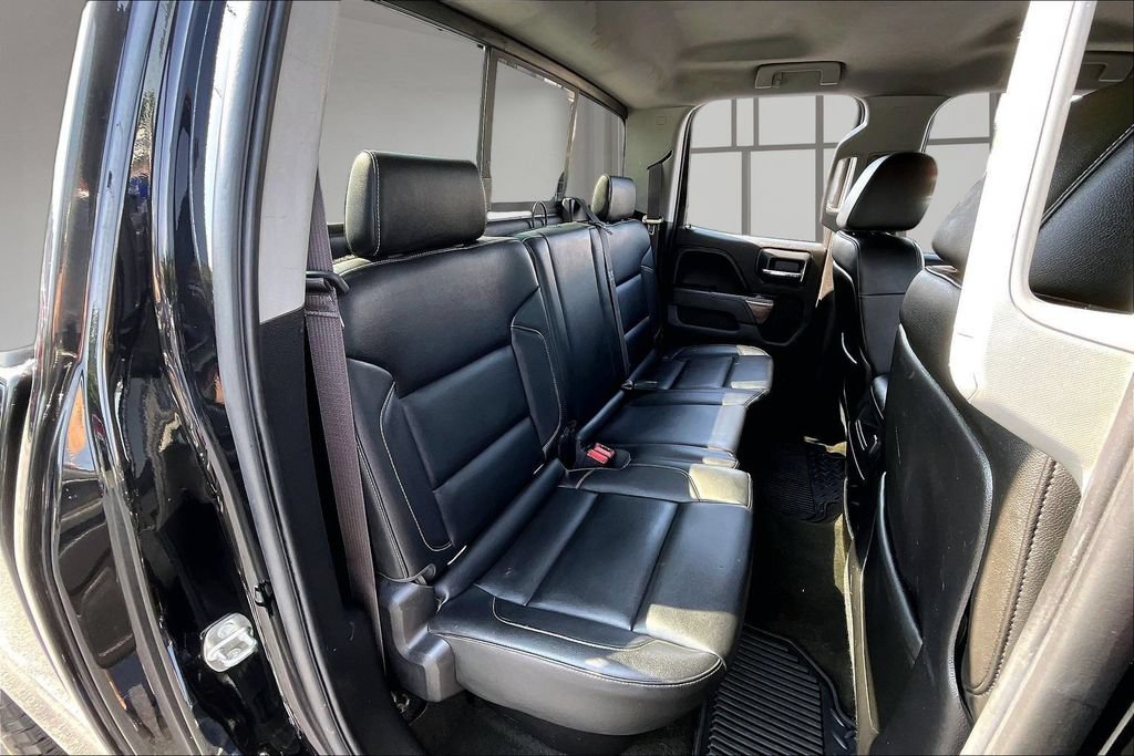 Used 2015 GMC Sierra 2500 SLT w/ Suspension Package, Off-Road RWD image 28
