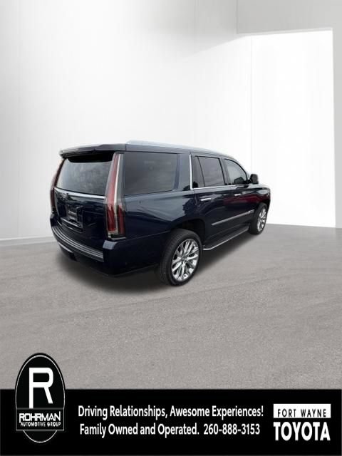 Used 2019 Cadillac Escalade Luxury AWD/4WD image 3
