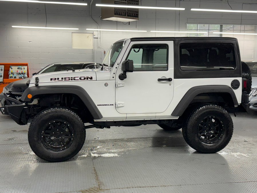 Used 2015 Jeep Wrangler Rubicon w/ Dual Top Group AWD/4WD image 12