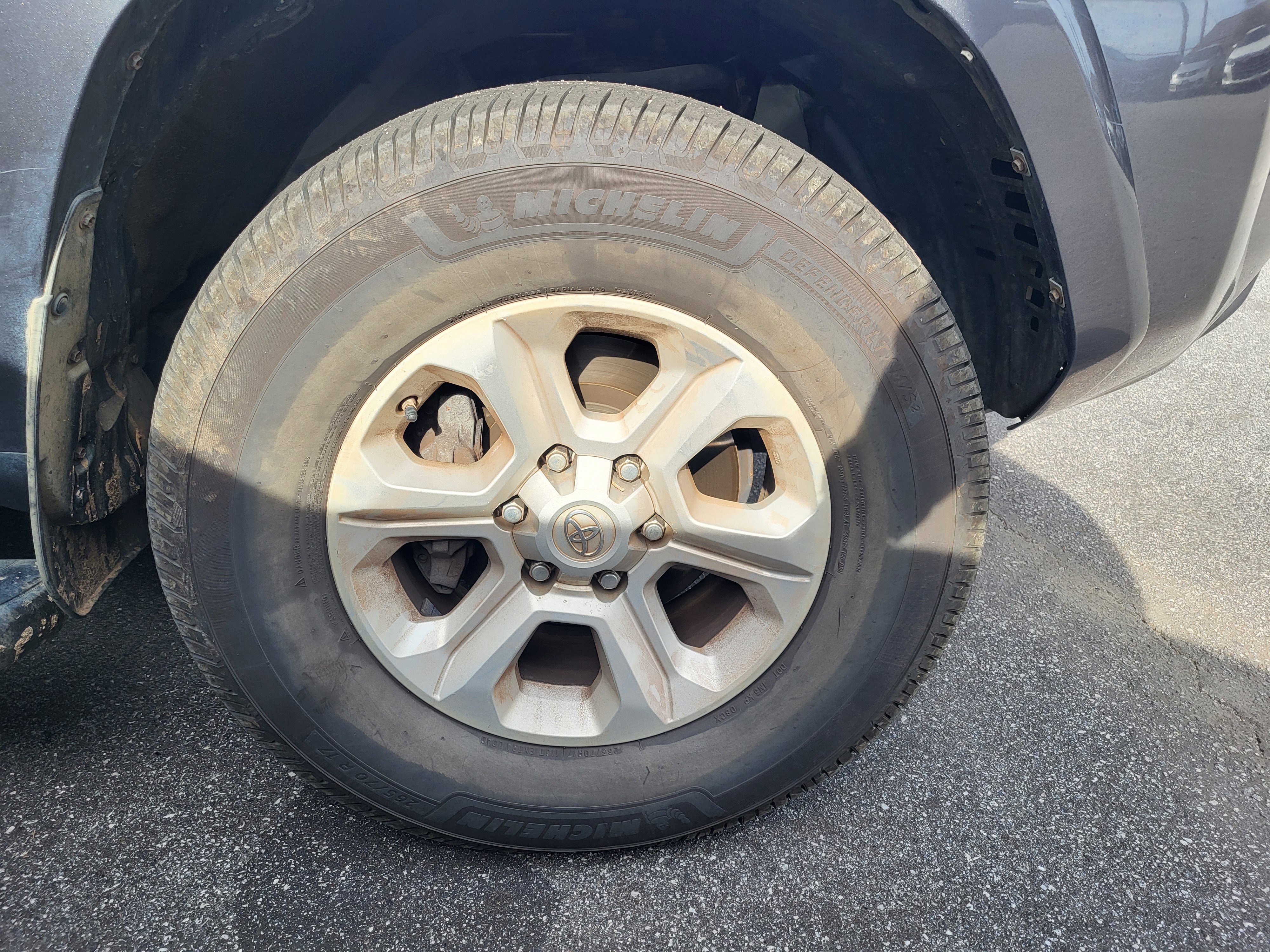 Used 2014 Toyota 4Runner SR5 image 7