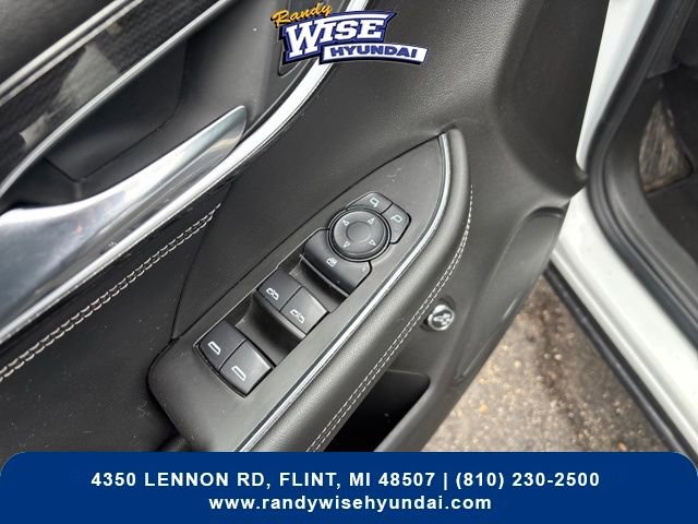 Used 2021 Buick Envision Preferred FWD image 11