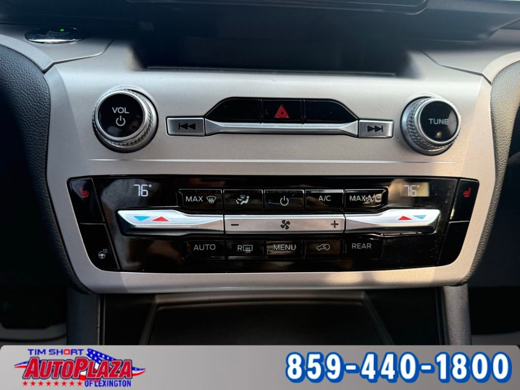 Used 2021 Ford Explorer XLT w/ Equipment Group 202A image 22