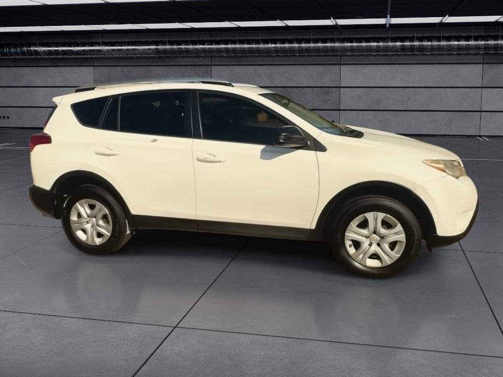 Used 2014 Toyota RAV4 LE image 3