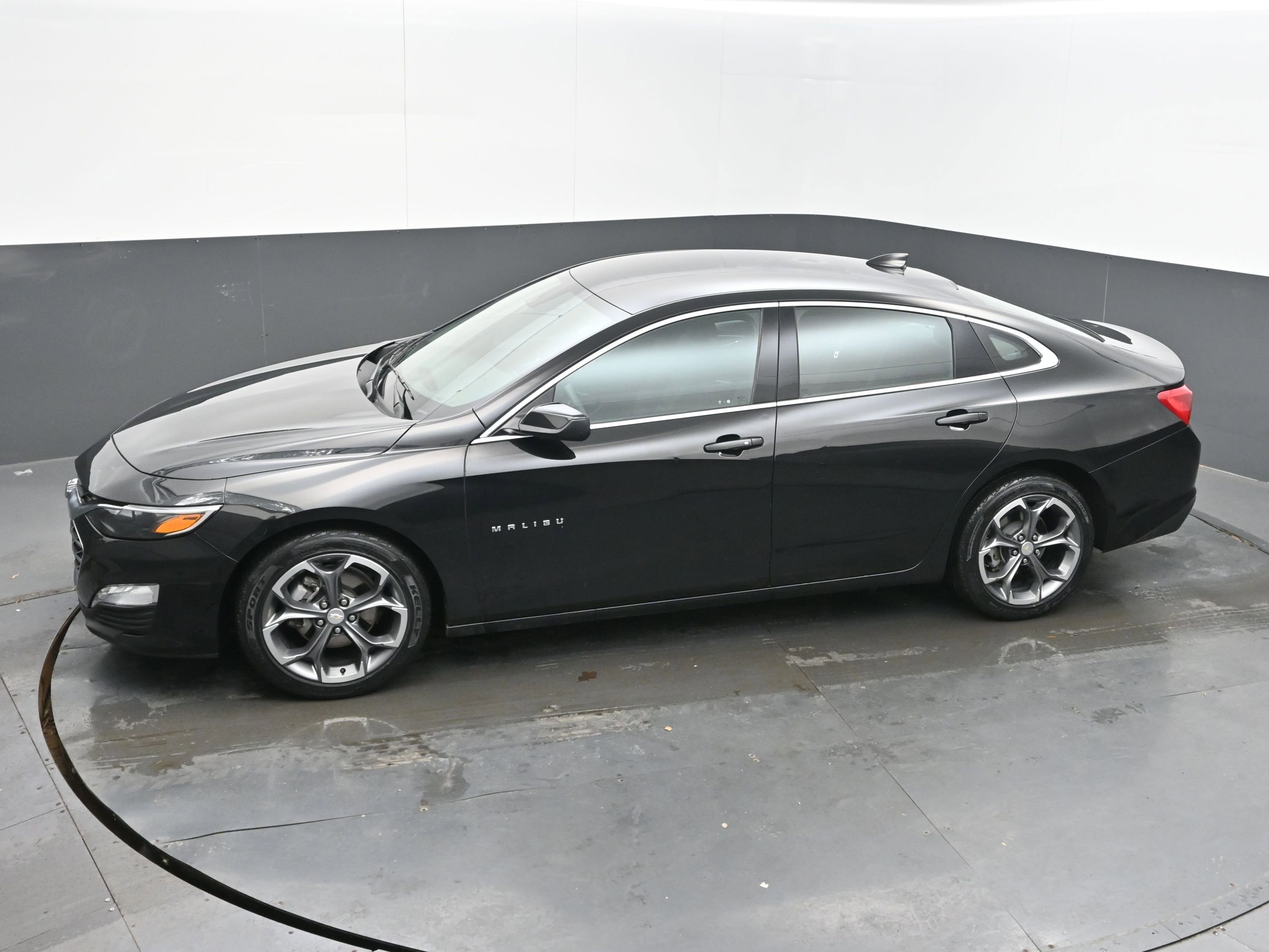Used 2024 Chevrolet Malibu LT image 31