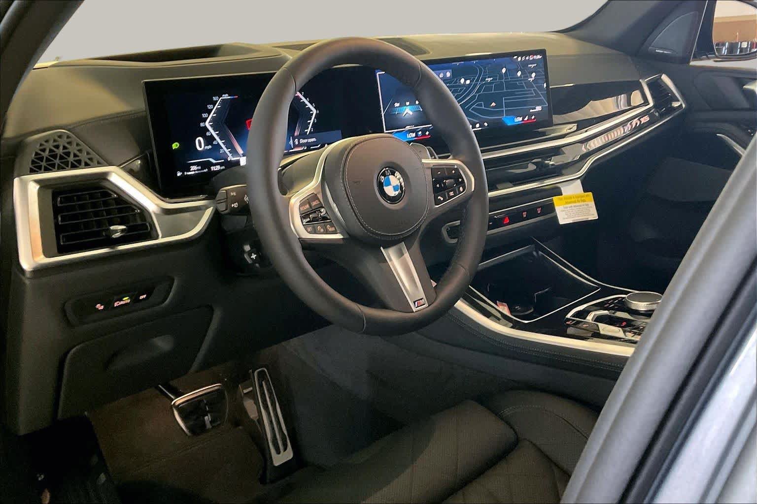 New 2026 BMW X5 xDrive40i w/ M Sport Package AWD/4WD image 8