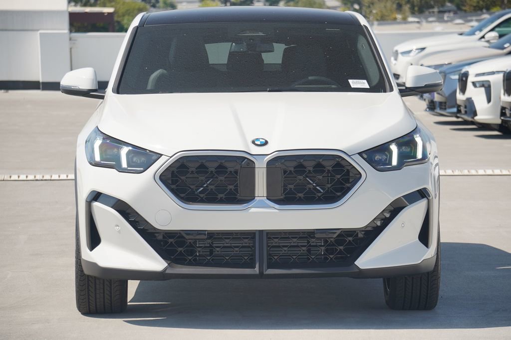Used 2026 BMW X2 xDrive28i w/ Technology Package AWD/4WD image 2