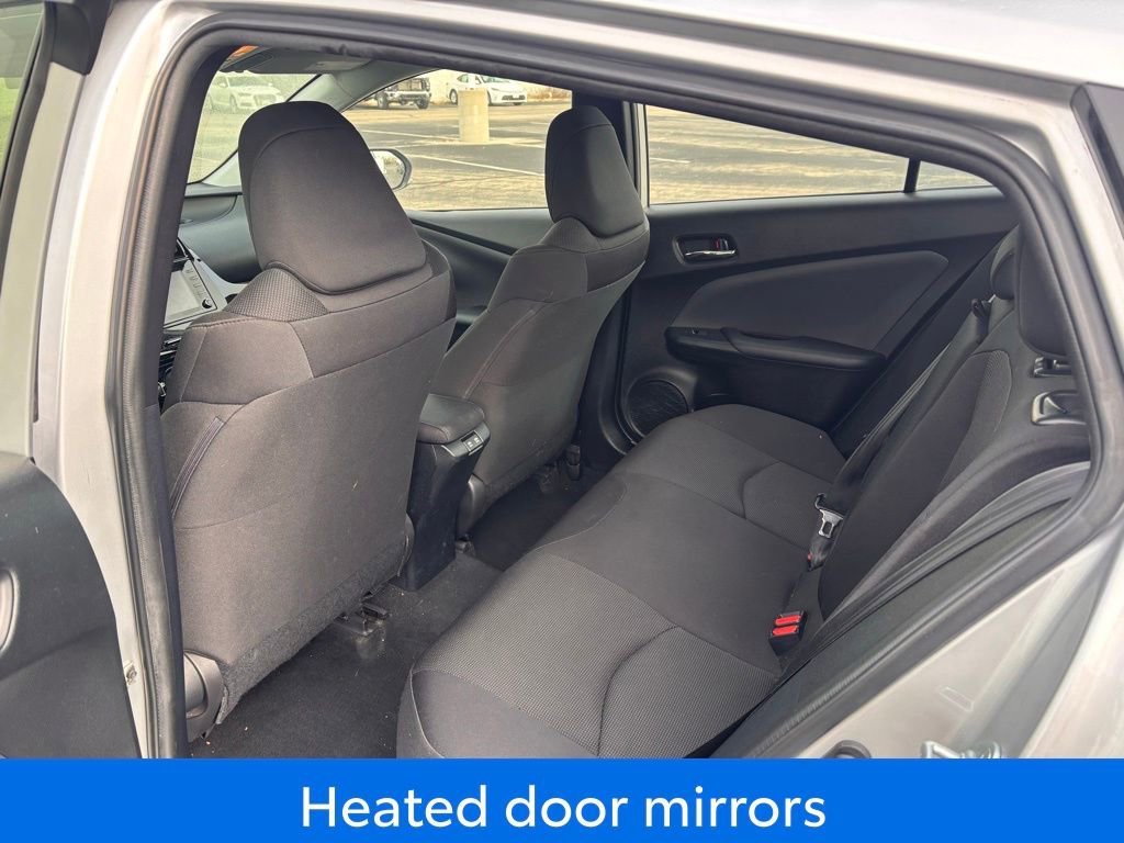 Used 2022 Toyota Prius L Eco FWD image 5