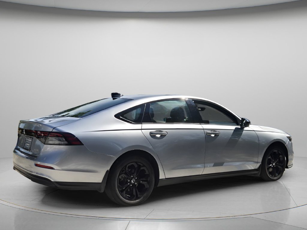 Certified 2025 Honda Accord SE image 7