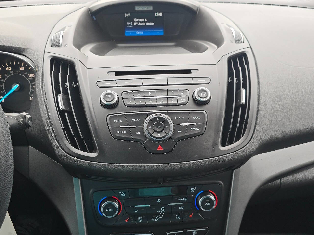 Used 2017 Ford Escape SE w/ SE Cold Weather Package image 13