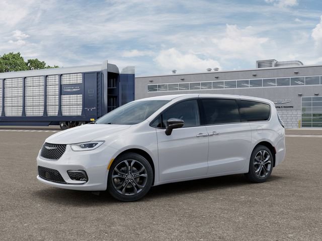 New 2026 Chrysler Pacifica Select image 2