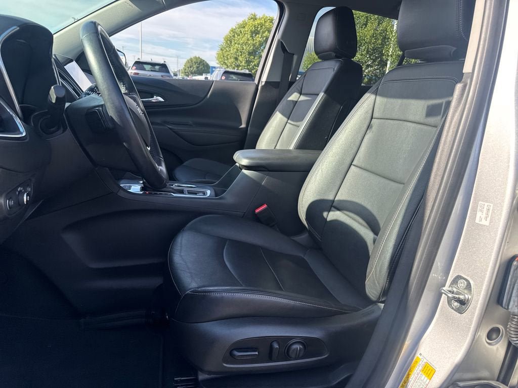 Used 2021 Chevrolet Equinox Premier AWD/4WD image 16