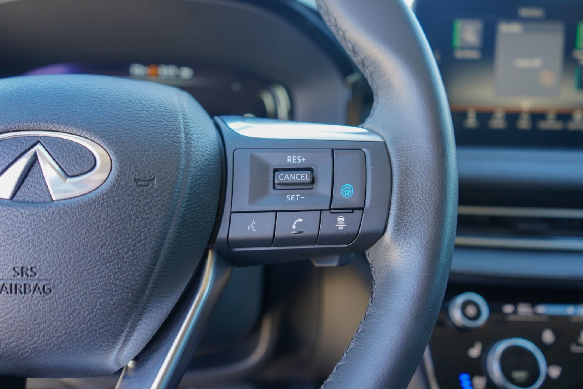 Certified 2023 INFINITI QX60 Luxe w/ Vision Package image 11