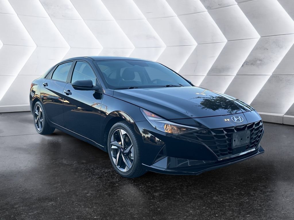 Used 2023 Hyundai Elantra SEL w/ Convenience Package image 1
