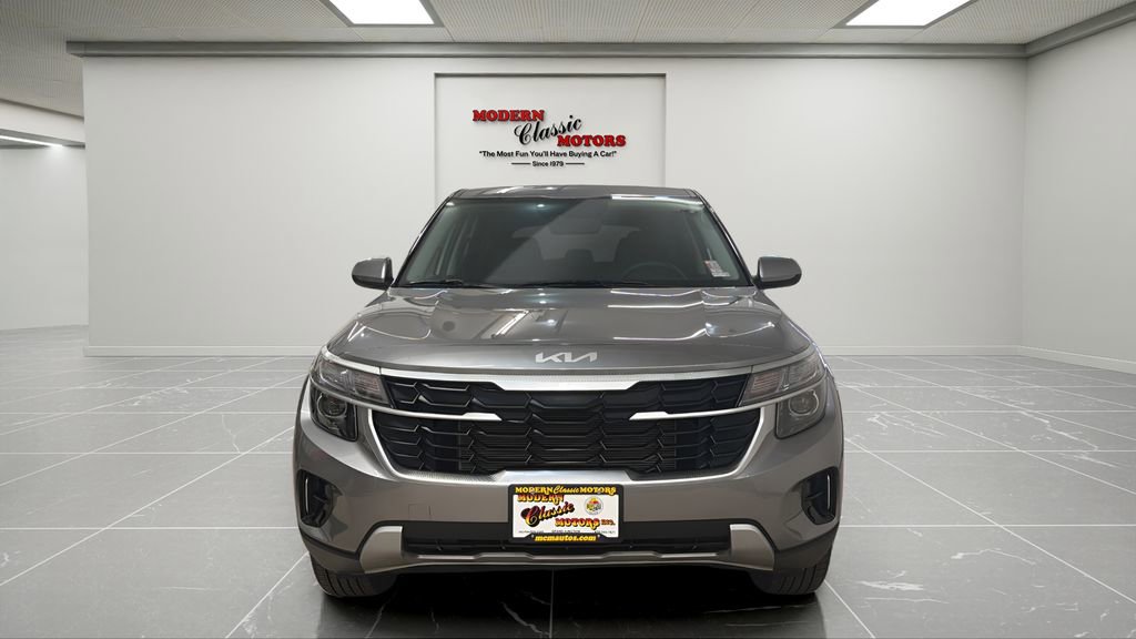 Used 2026 Kia Seltos LX AWD/4WD image 2