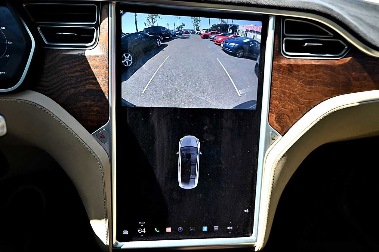Used 2017 Tesla Model X 75D AWD/4WD image 27