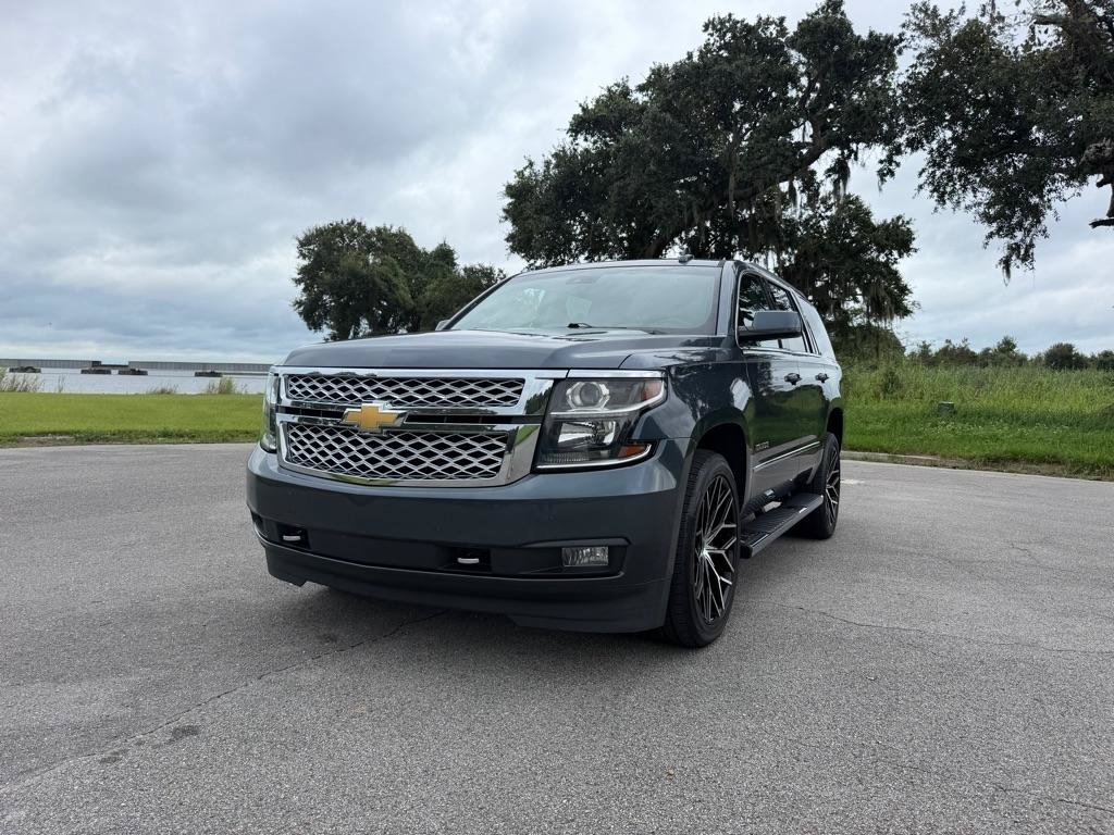Used 2019 Chevrolet Tahoe LT w/ LT Signature Package RWD image 2