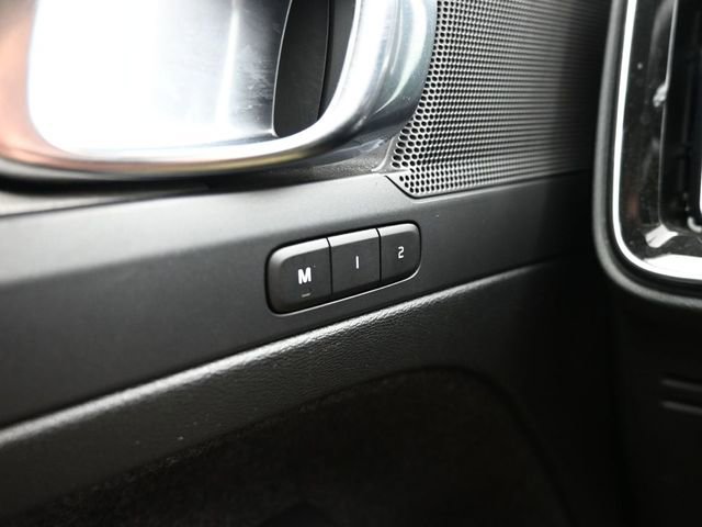 Used 2023 Volvo XC40 B5 Plus w/ Driver Assist Package image 29