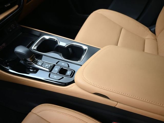 Used 2025 Lexus NX 250 FWD w/ Towing Package (2000 Lbs) image 9