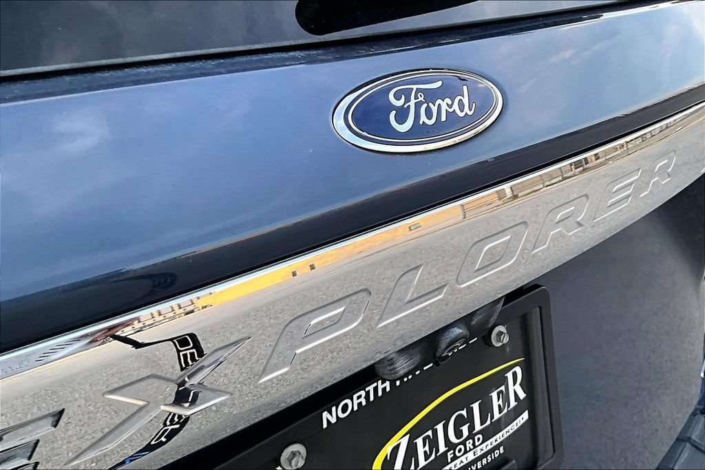 Used 2021 Ford Explorer XLT w/ Class III Trailer Tow Package AWD/4WD image 31
