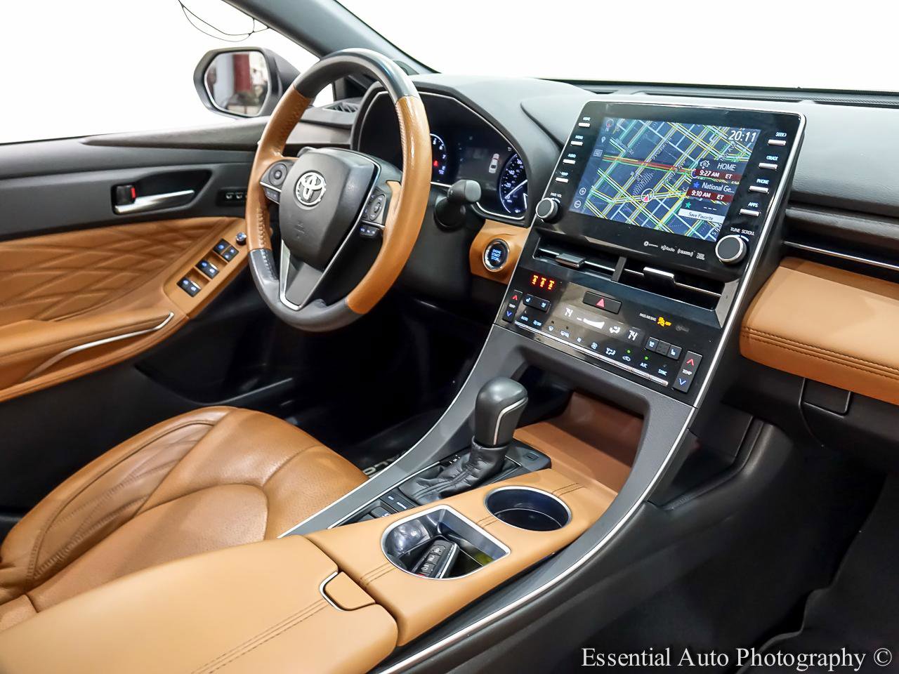 Used 2019 Toyota Avalon Limited image 25