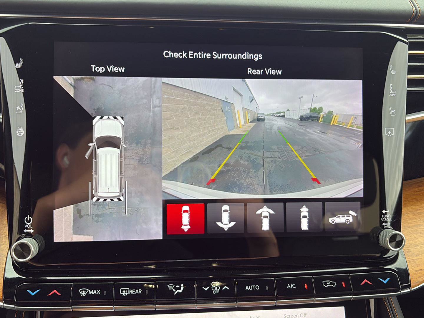 Used 2022 Jeep Grand Wagoneer Series III w/ Rear Seat Video Group 1 AWD/4WD image 14