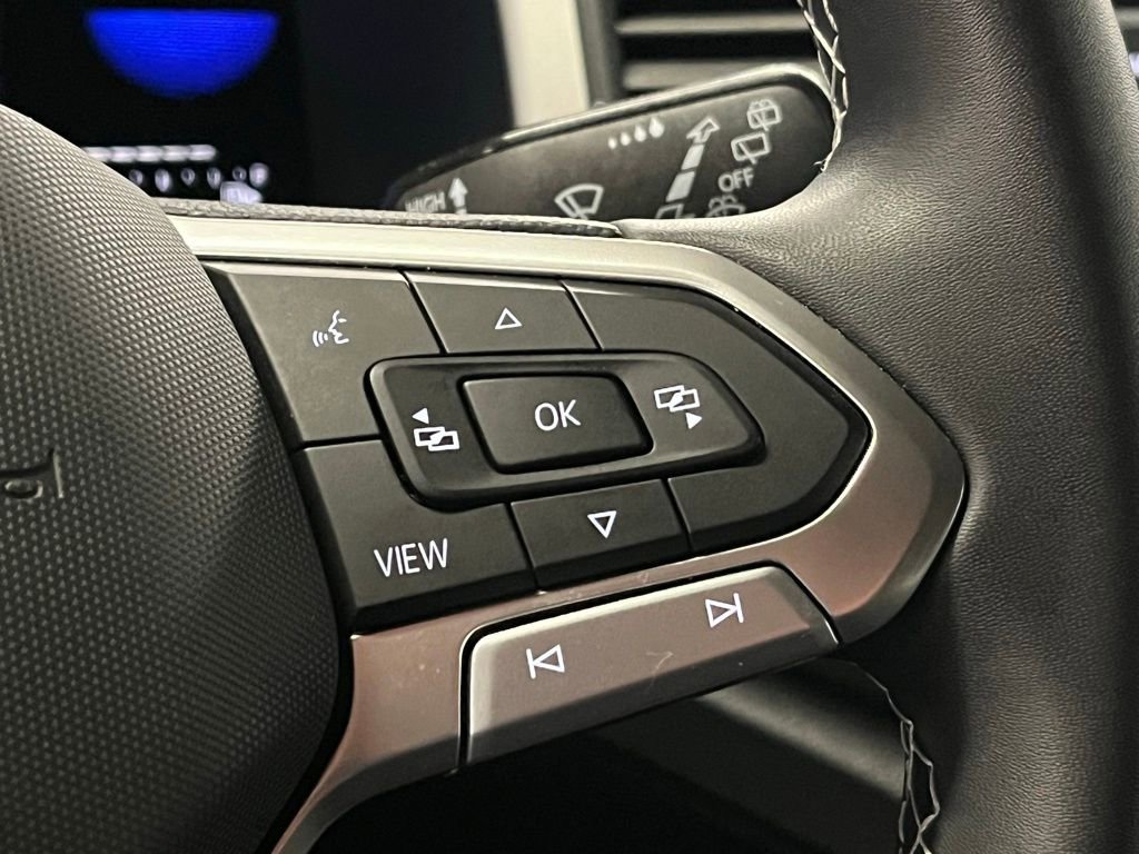 Used 2022 Volkswagen Atlas Cross Sport SE image 24