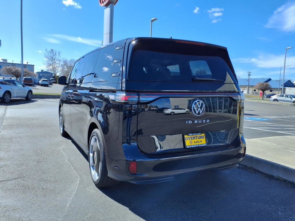 New 2025 Volkswagen ID. Buzz Pro S image 2