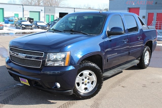 Used 2011 Chevrolet Avalanche LT w/ Luxury Package image 2