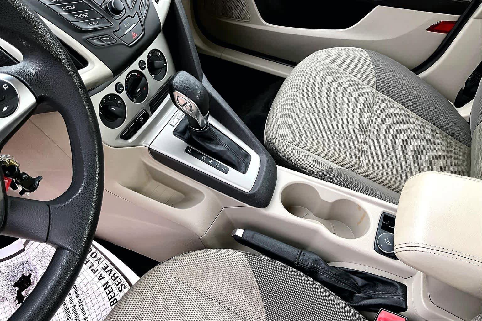 Used 2014 Ford Focus SE FWD image 17