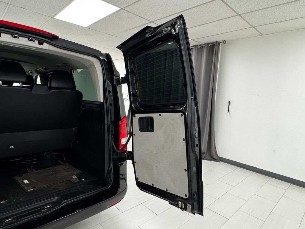 Used 2018 Mercedes-Benz Metris Passenger image 14