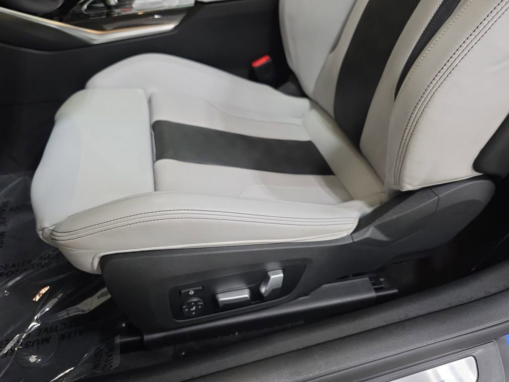 Used 2022 BMW M4 xDrive Competition w/ Executive Package image 29