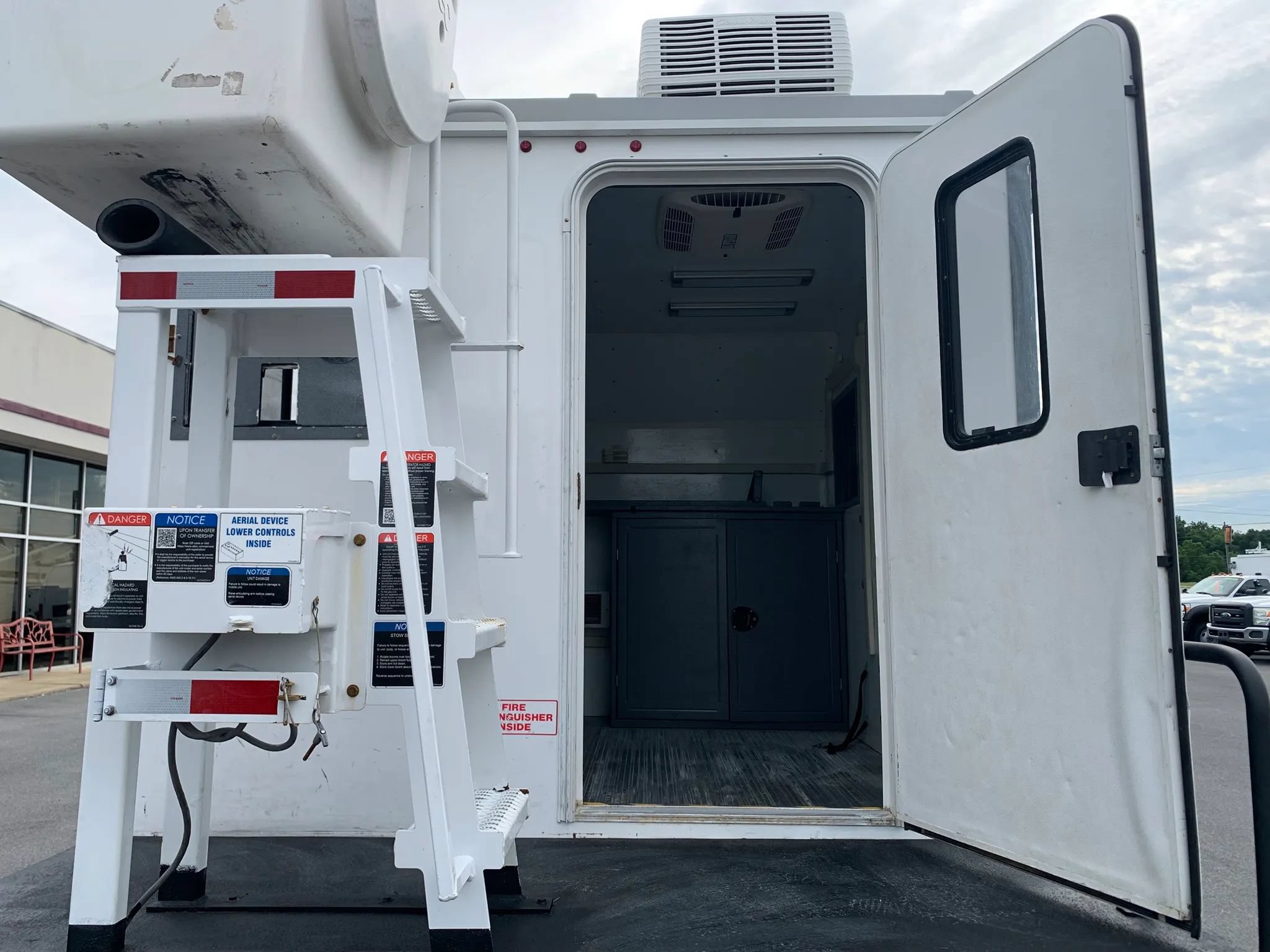 Used 2019 RAM 5500 Tradesman w/ Ambulance Prep Group AWD/4WD image 30