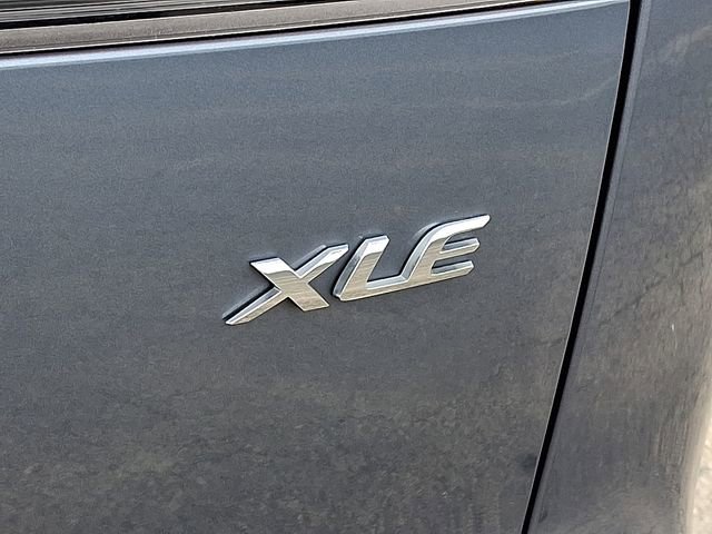 Used 2025 Toyota Corolla Cross XLE FWD image 30