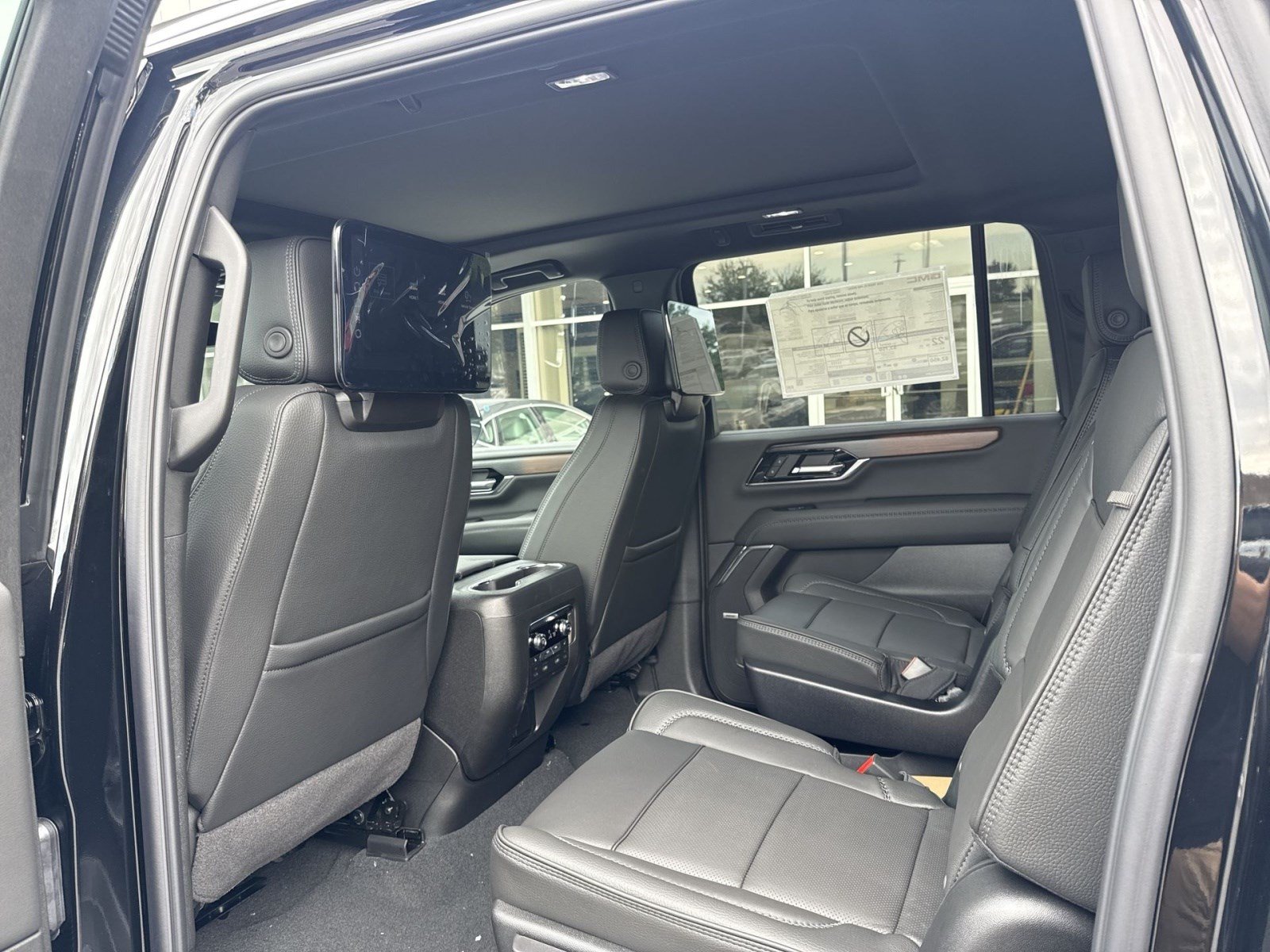 New 2026 GMC Yukon XL Denali w/ Denali Reserve Package AWD/4WD image 19