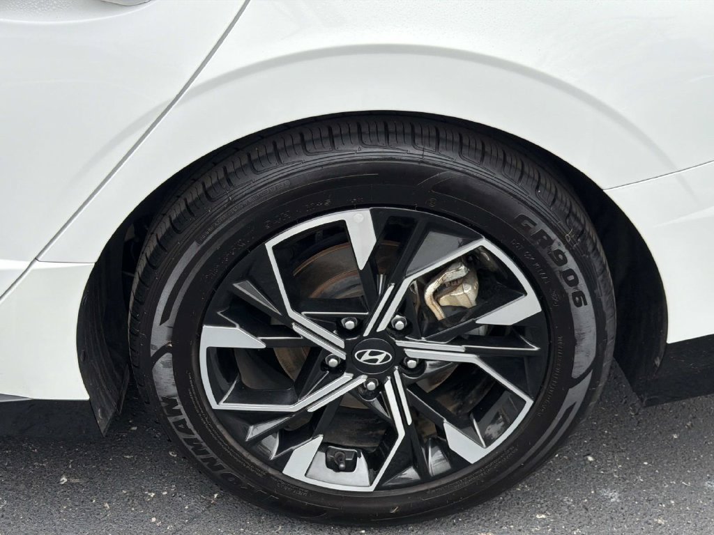 Used 2025 Hyundai Sonata SEL FWD image 10