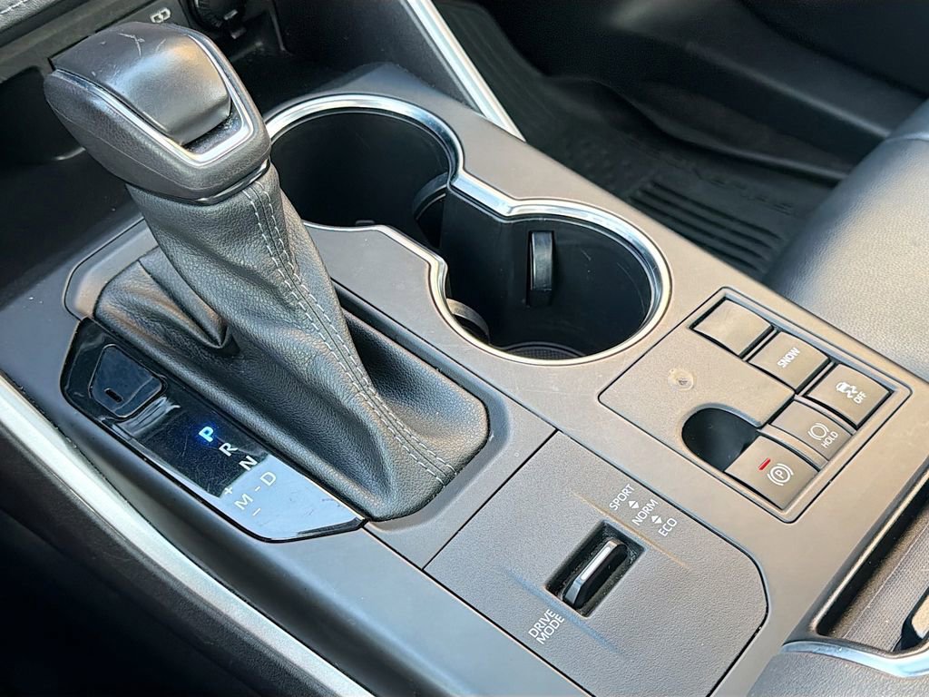 Used 2023 Toyota Highlander XLE FWD image 30