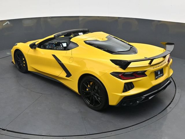 Used 2025 Chevrolet Corvette Stingray Premium Cpe w/ Z51 Performance Package RWD image 32